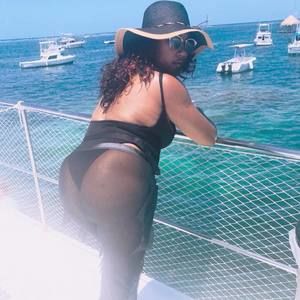 Meet your Posher, Taja